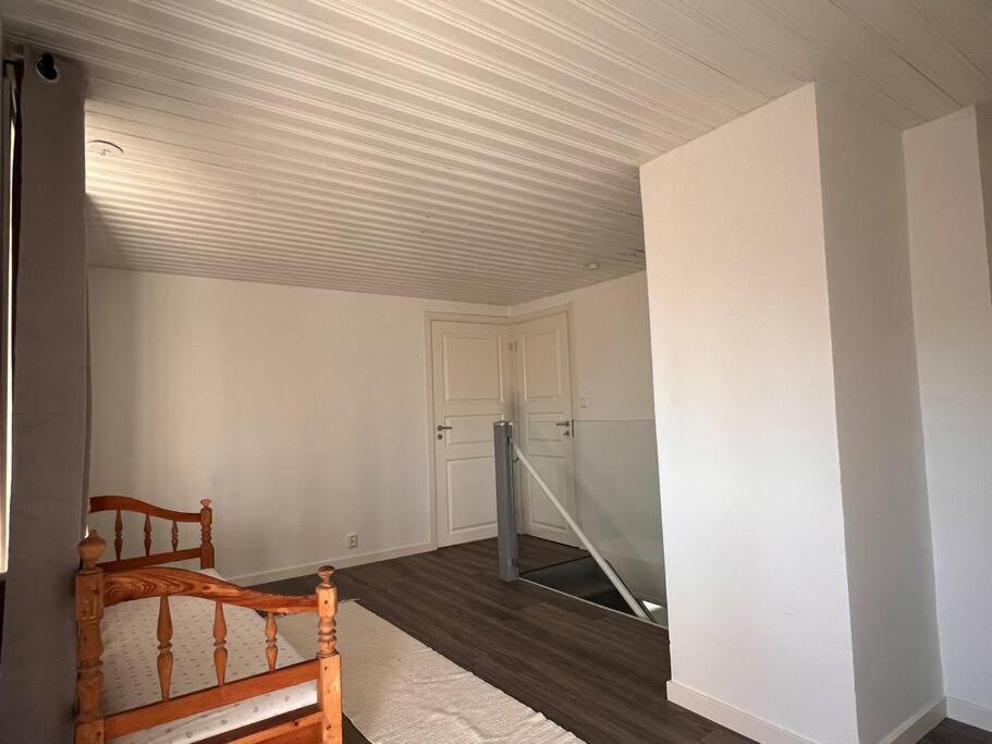 Lantlig Villa I Ljungbyhed Екстериор снимка