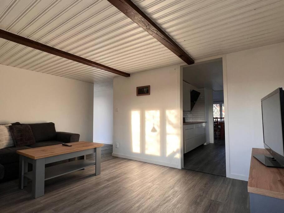 Lantlig Villa I Ljungbyhed Екстериор снимка